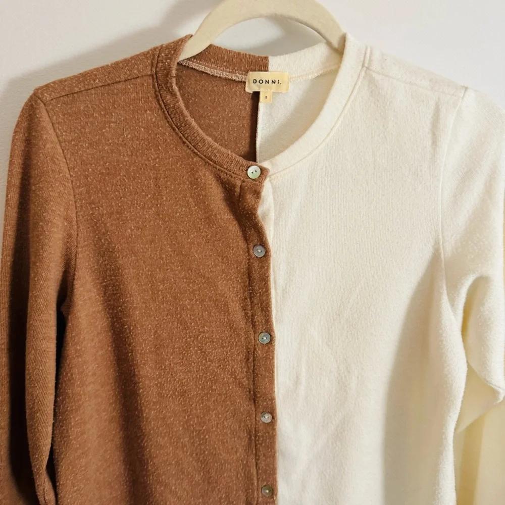 DONNI tan & off white colorblock two tone cardigan - Picture 2 of 6